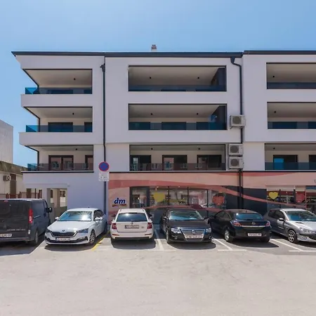 Apartman No 2 *
